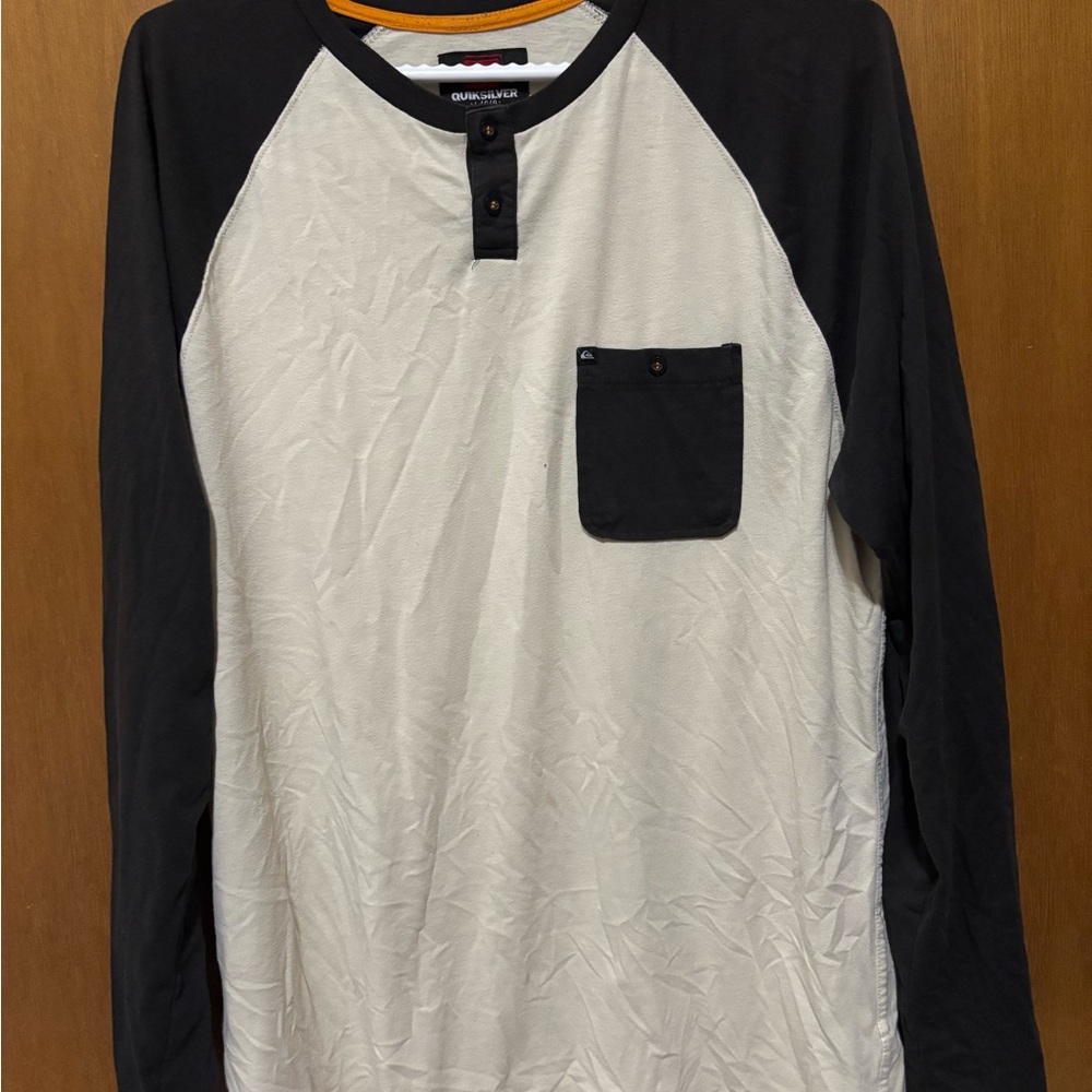 Quiksilver Men's Black and White Raglan Long Sleeve Tee